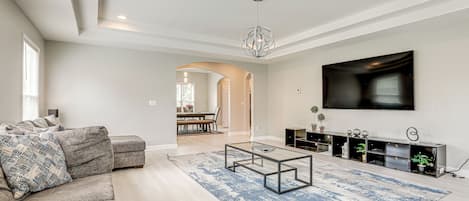 Atlanta Vacation Rental | 4BR | 3BA | 2,800 Sq Ft | Stairs Required