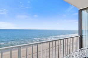 Beautiful Direct Oceanfront Views!