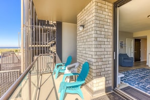 Enjoy the refreshing ocean breeze on your balcony! Perfect spot for morning coffee or evening relaxation.