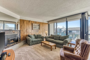 Modest living space that focuses on the essentials. time with loved ones