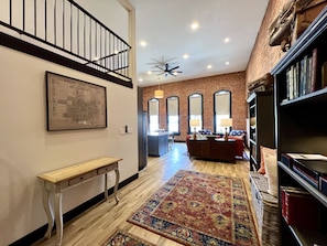 Entrance area with bookshelves