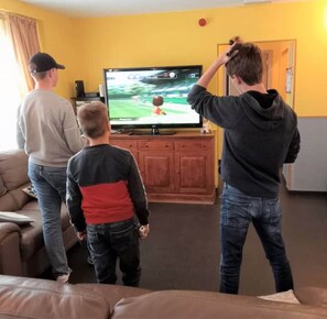 Un plaisir pour les enfants la console wii. Et pourquoi pas les  adultes ?