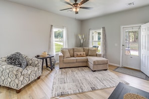 Living Room | Smart TV