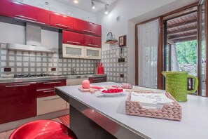 Autumn, Kitchen, Spring, Summer