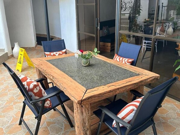 Outdoor dining