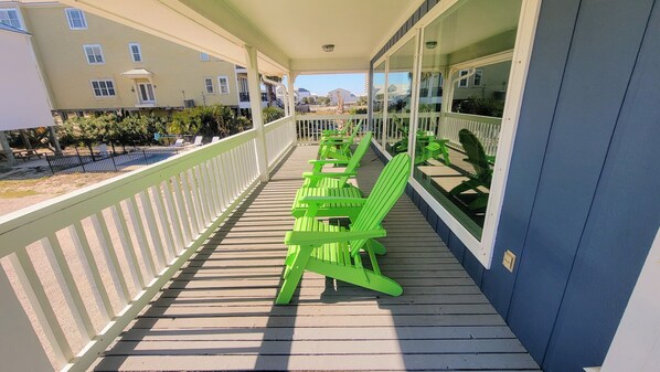 Whether you're a sun worshipper or prefer to sit in the shade, our wrap-style deck was thoughtfully crafted to provide the perfect spot for you.