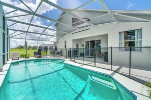 Gated Pool | Outdoor Seating