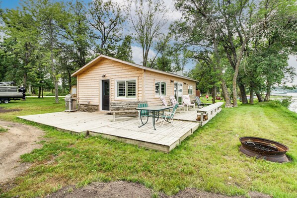 New York Mills Vacation Rental | 2BR | 1BA | 1 Step to Enter | 800 Sq Ft
