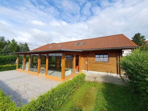 Ferienhaus Brockenbauer mit Wintergarten und Terrasse