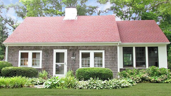 Comfortable three-bedroom home close to all the best of Falmouth