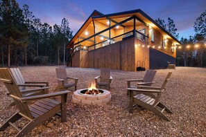 Welcome to Chula Vista! Your secluded mountain retreat in Hochatown.