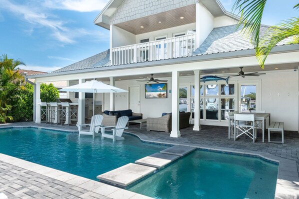 Amazing Pool Home!