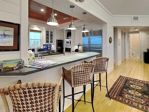 Kitchen with Breakfast Bar