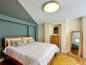 King Size Bedroom  | TreeTops Apartment, Bristol