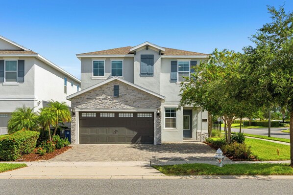 7641FairfaxDrive(44)