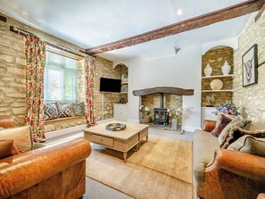 Living room | Greenhill Farmhouse, Bletchingdon