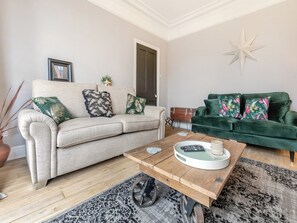 Living room | Lanner Moon, Lanner