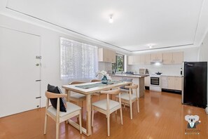 Dining Table with 6 chairs