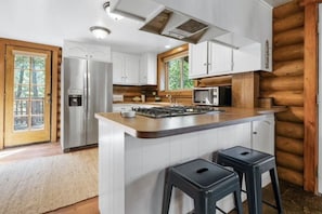 Fully Equipped Kitchen!