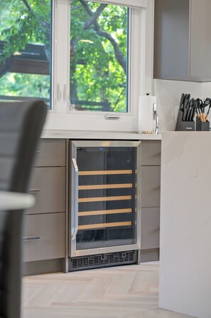 Beverage fridge 