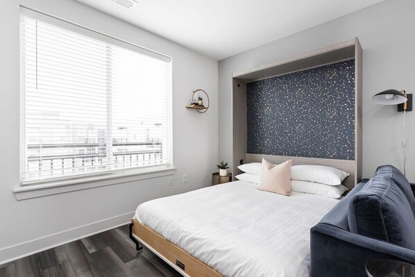 Stylish Downtown Studio by CozySuites