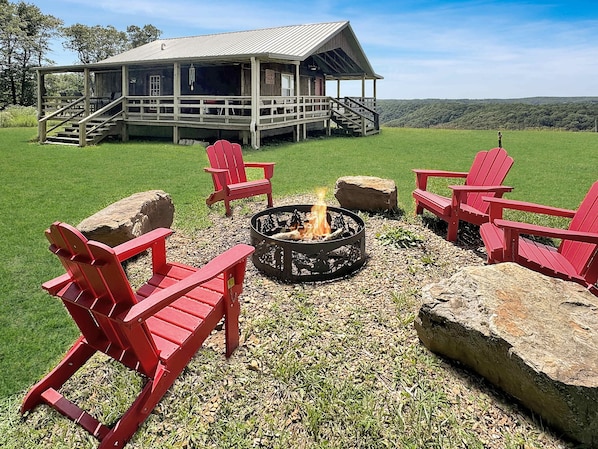 Enjoy the view and relax arond the fire pit