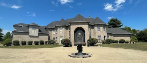 Front view from circular drive.
