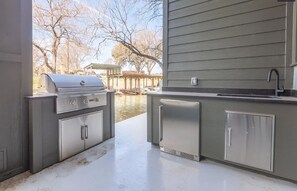 Barbeque kitchen space