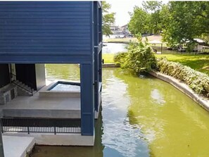 Water walkway 