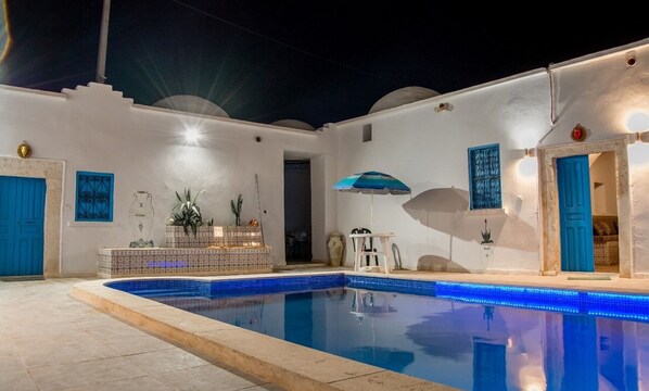 Pool