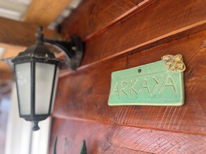 Arkaya Cabin