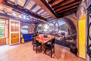 Aradia House, Casa a Tema Celtico Magico Naturalistico