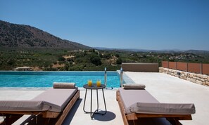 Enjoy uninterrupted views from the comfort of your sun lounger.