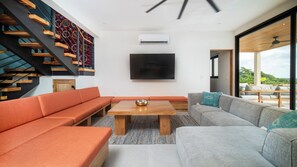 Spacious living room with smart TV - Spacious living room with smart TV