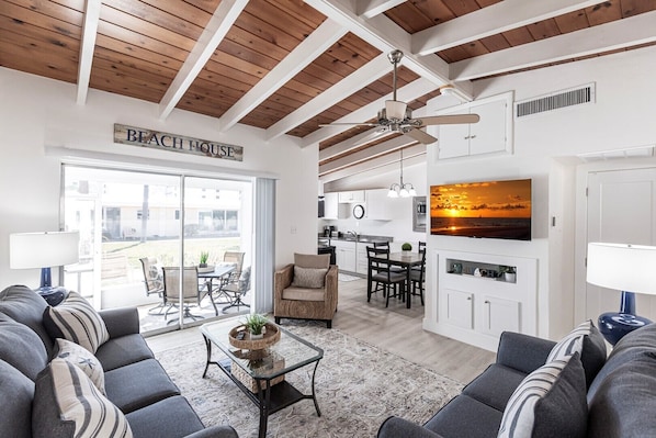 00 Living Room