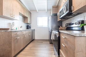 05 Kitchen