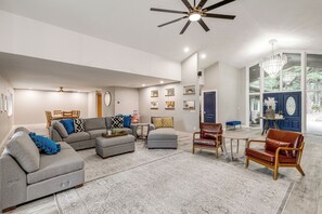 Living Room | Full Sleeper Sofa | Central A/C & Heating