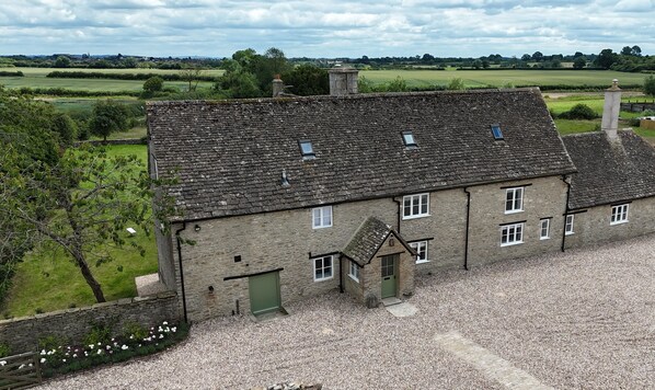 Brokenborough Farmhouse