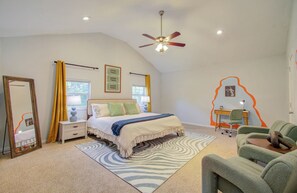 Bedroom with king bed and ceiling fan