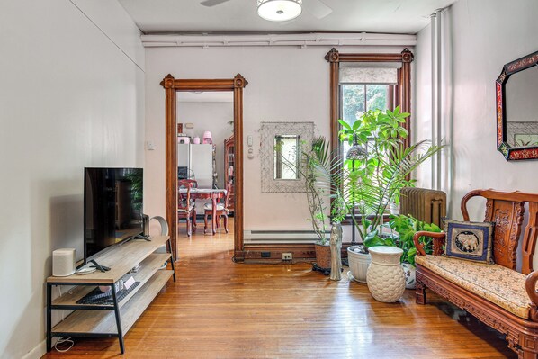 Lehigh Vacation Rental | 1BR | 1BA | 1,200 Sq Ft | 2 Steps to Enter