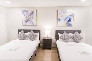 1 FULL BED AND 1 TWIN BED IN ROOM 1