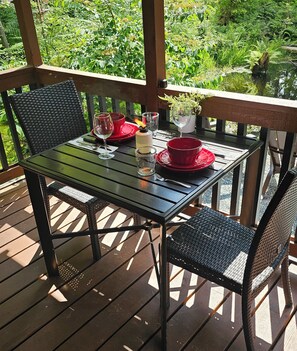 outside dinning for 2