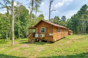 Exterior | Single-Story Cabin