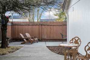 Relax outside on the patio. Vancouver is lovely all four seasons!