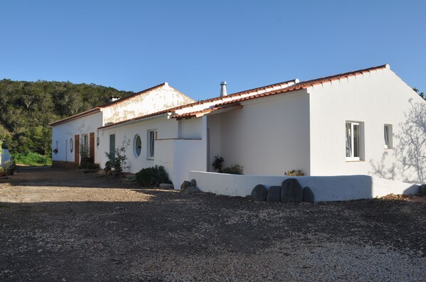 Sunset House at Monte do Olho Branco - Eco Tourism
