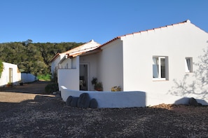 Sunset House at Monte do Olho Branco - Eco Tourism
