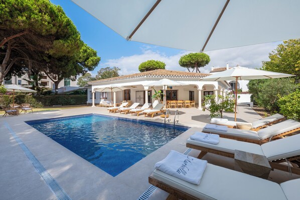 Villa-Benamara-New-Golden-Mile-Estepona-Marbella-Beachside (1)