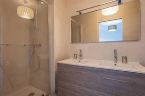Les Or\xE9ades - Penthouse Duplex