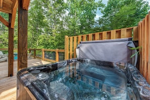 Bain à remous extérieur