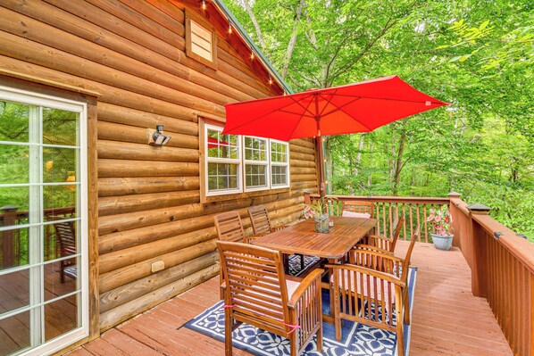 Rutherfordton Vacation Rental | Studio | 1BA | 440 Sq Ft | 18 Steps Required